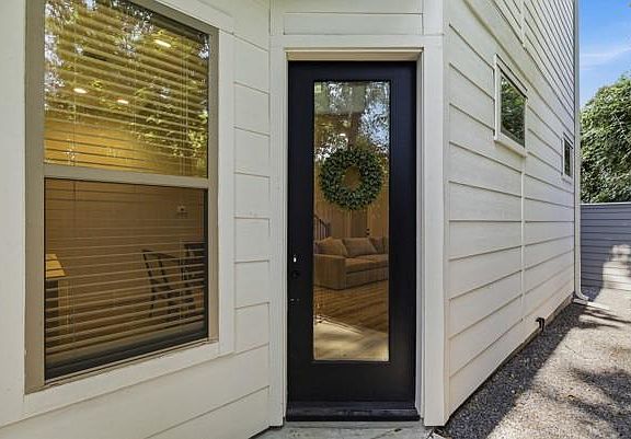 4th image of 5361 Creekmont Oaks Ln