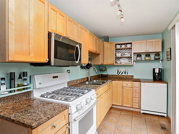 4th image of 4210 N Monticello Ave