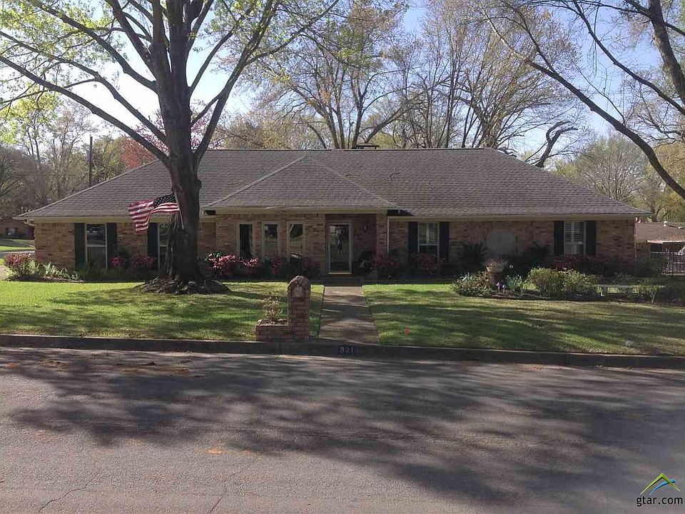 1st image of 821 Beth Dr