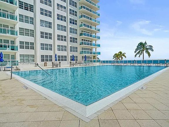 4th image of 3900 Galt Ocean Dr APT 2602