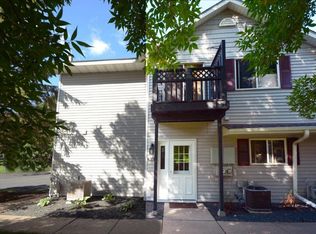 7638 13th St N, Oakdale, MN 55128