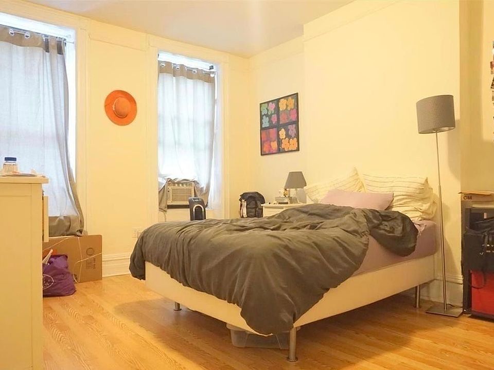 2nd image of 311 E 93rd St APT 2n