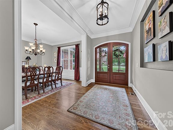 4th image of 1504 Waybridge Way