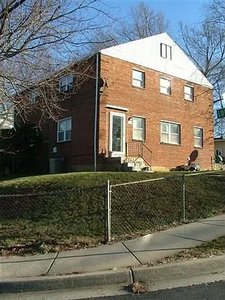 6201 Longfellow St photo 1