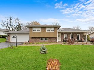 6125 Leonard Ave, Downers Grove, IL 60516