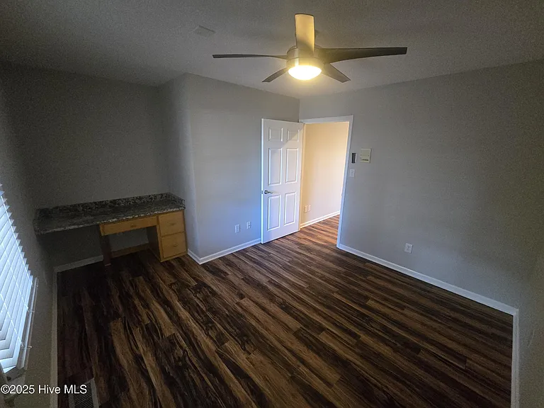 5901 McLean St — Photo 11