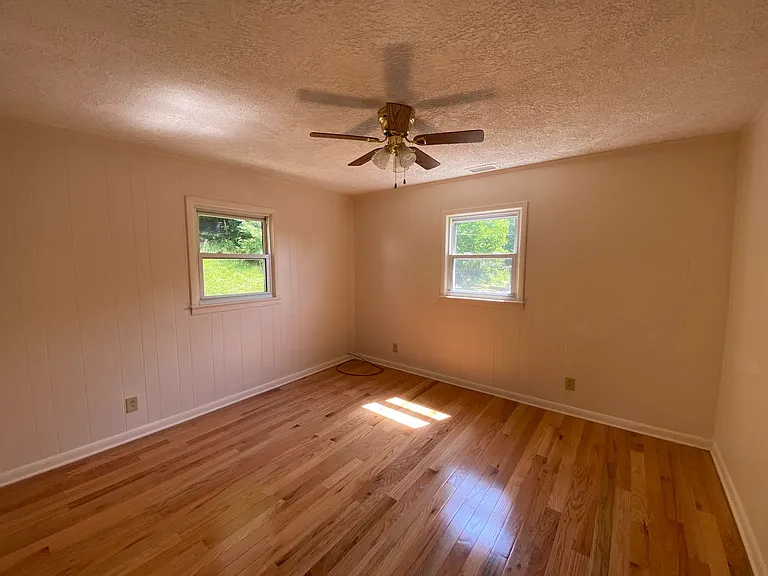 258 Wilcox Dr — Photo 10