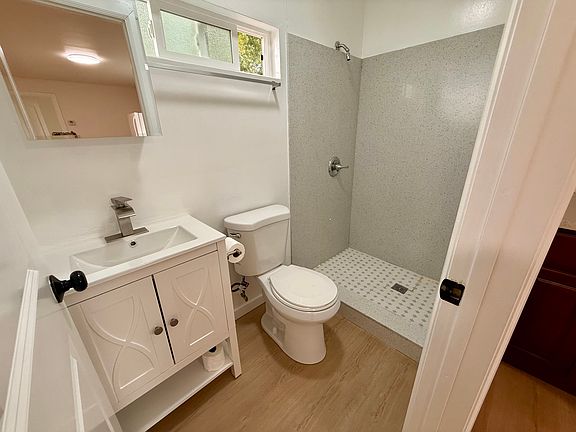 Cute bathroom with big shower