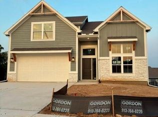 16268 Giorgia St, Parkville, MO 64152