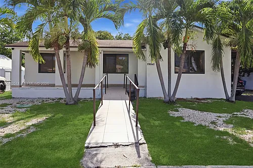 1330 SW 74th Ct Photo 1