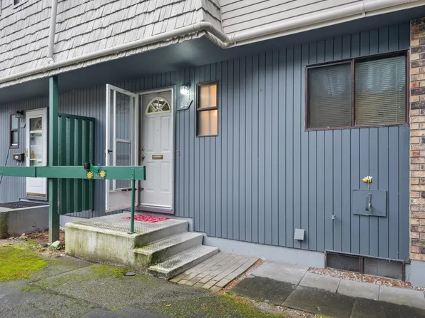 10836 152nd St #54, Surrey, BC V3R 4H2