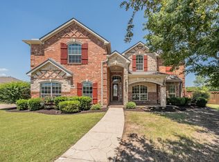 800 Oriole Dr, Forney, TX 75126