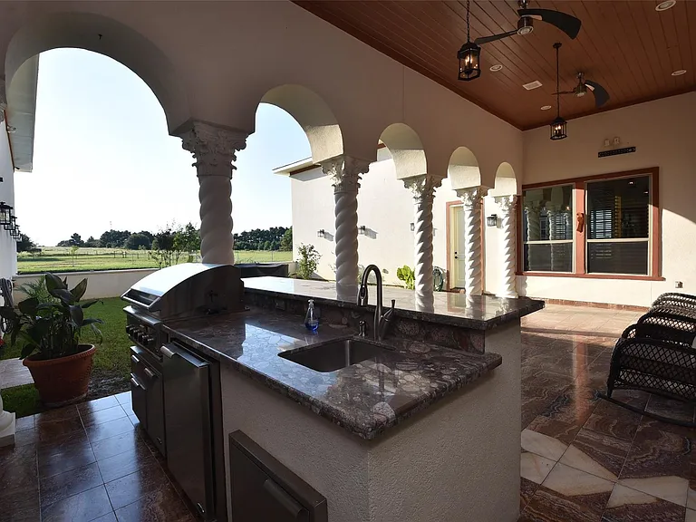 825 Grubbs Rd — Photo 40