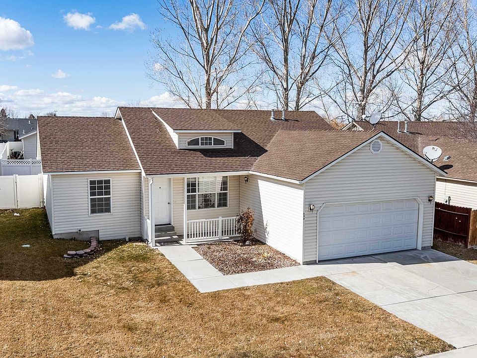 1st image of 658 Parkwood Dr