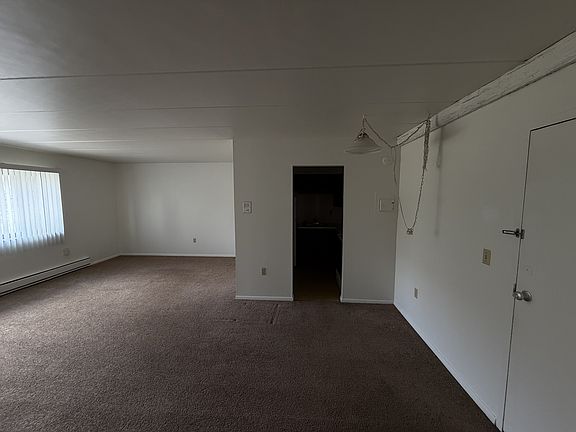3rd image of 370 Newton Cir APT 404
