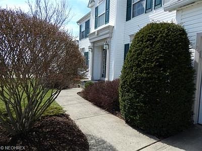 2nd image of 493 Woodcrest Dr