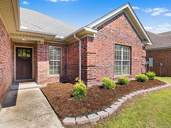 4th image of 109 Danielle Cir