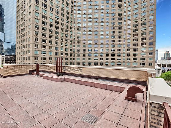 5th image of 25 Central Park W APT 14T