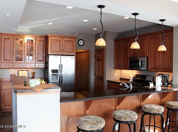 5th image of 325 Hickory Ln NE