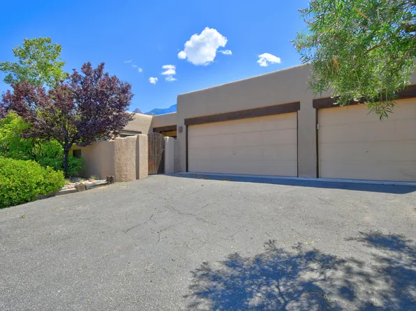 2762 Cliffrose Dr NE, Albuquerque, NM 87122