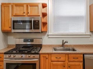 8516 S Bennett Ave #E, Chicago, IL 60617