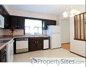 3rd image of 631 Carroll Pkwy #201