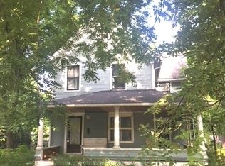 32 S Sleight St, Naperville, IL 60540