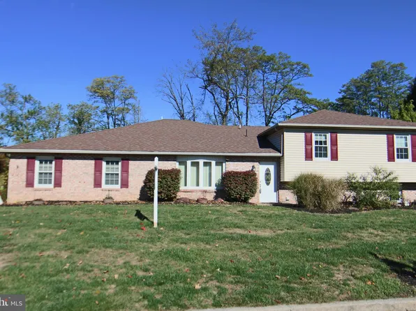 4914 Killington Dr, Harrisburg, PA 17112