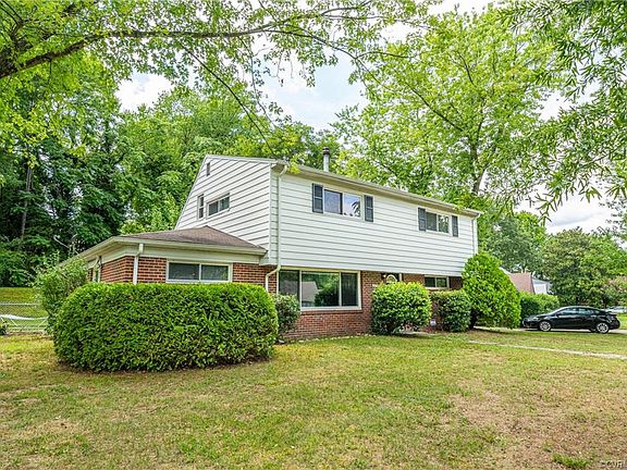 2nd image of 9401 Farmington Dr