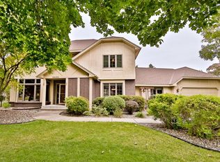 3405 Rae Ln, Woodbury, MN 55125