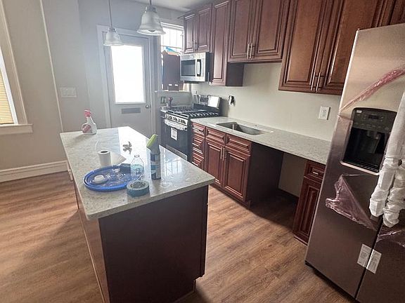 4th image of 2613 Maisel St