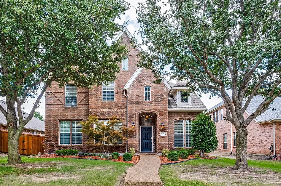 4 bed, 3185 sqft, $3,500 — Photo 1