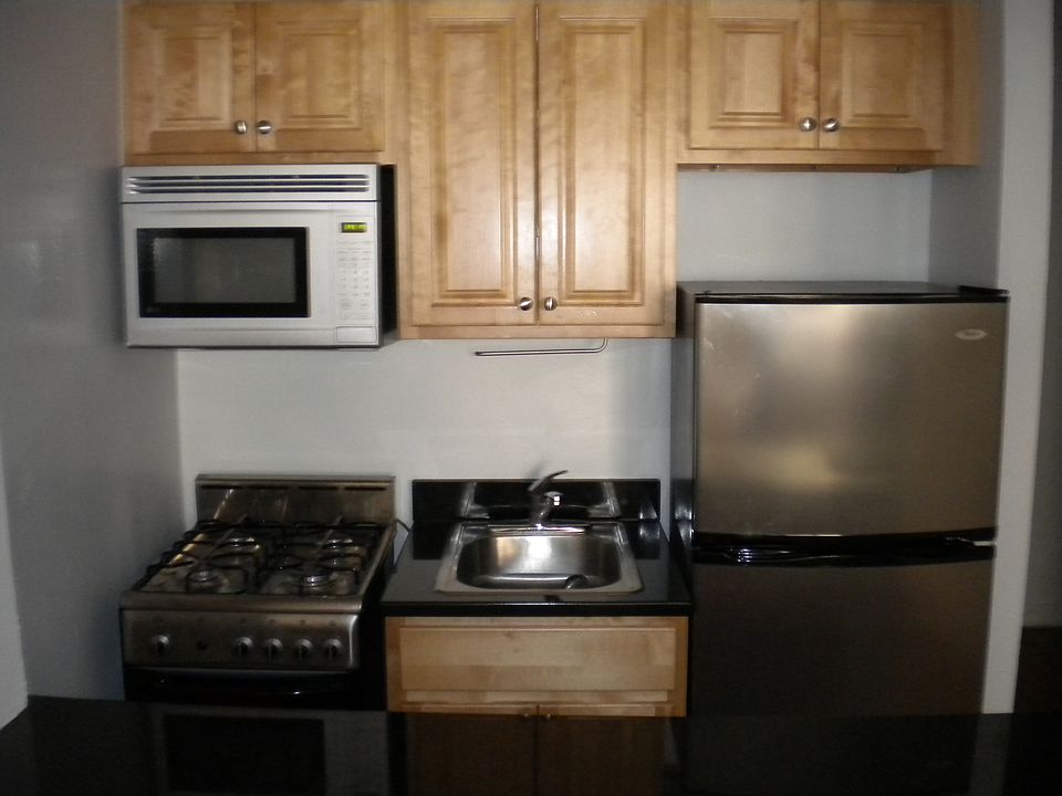 1st image of 148 E 30th St APT 1C