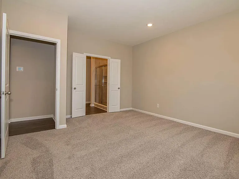 1706 S Centennial Ave — Photo 15
