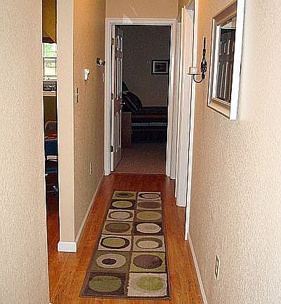 Hall off dining to 3 bd/1 ba