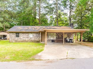 11 Chickasaw St, Laurel, MS 39440