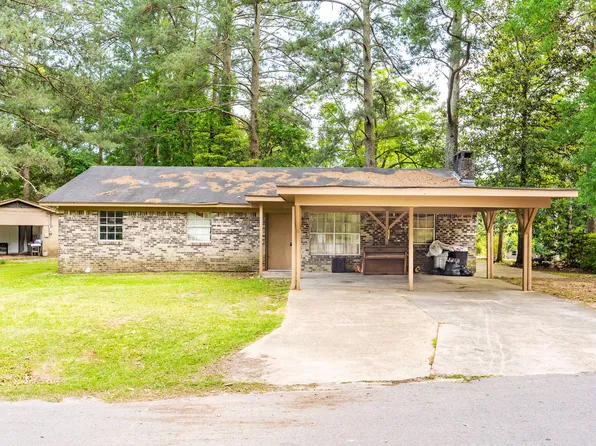 11 Chickasaw St, Laurel, MS 39440