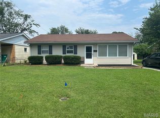 19 Leonard Dr, Cahokia, IL 62206