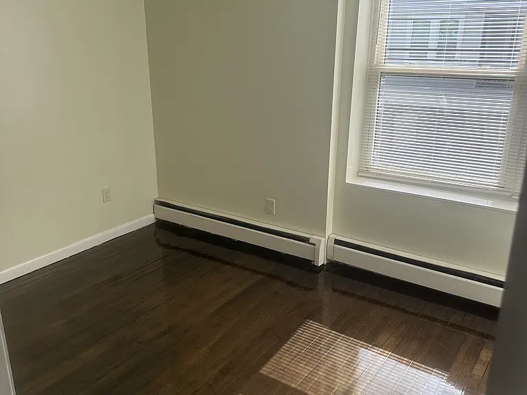 607 Charles St #2 — Photo 5