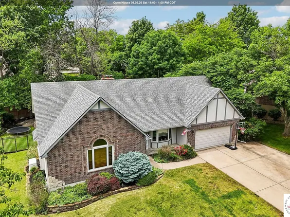 602 Fountain Hills Dr, Warrensburg, MO 64093