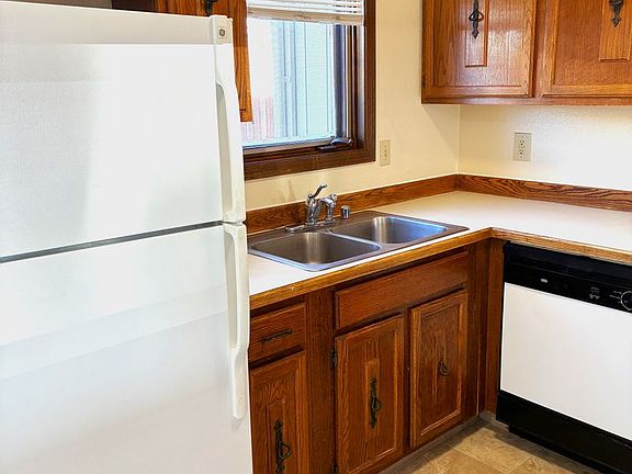 3rd image of 3804 Indiana St #3812