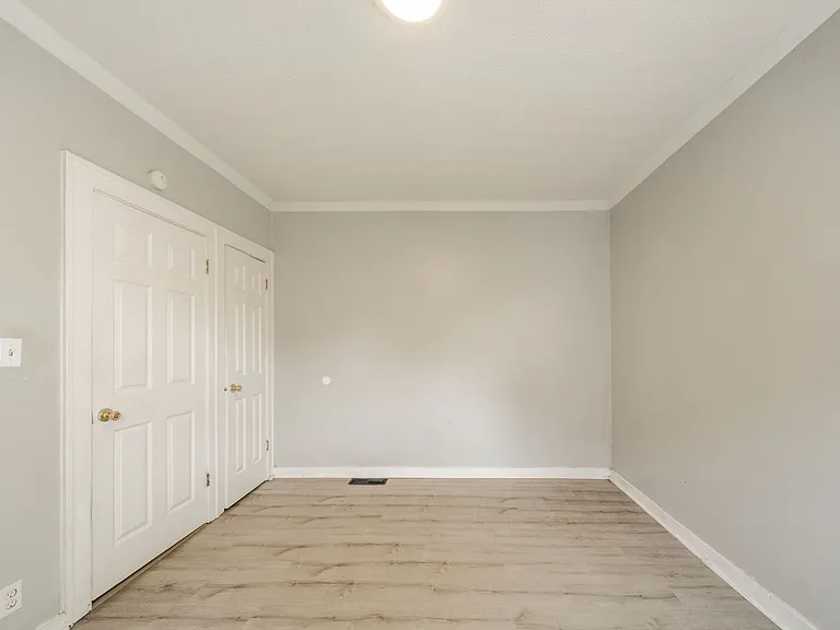 4031 Boulevard Pl — Photo 12