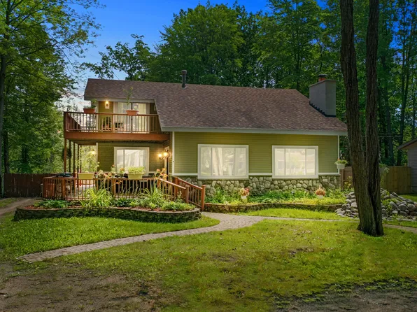 106 Seneca Trl, Prudenville, MI 48651