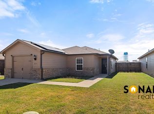 201 Johnston Ln, Jarrell, TX 76537