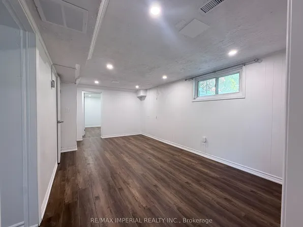 69 Edgar Ave #Basement, Richmond Hill, ON L4C 6K2