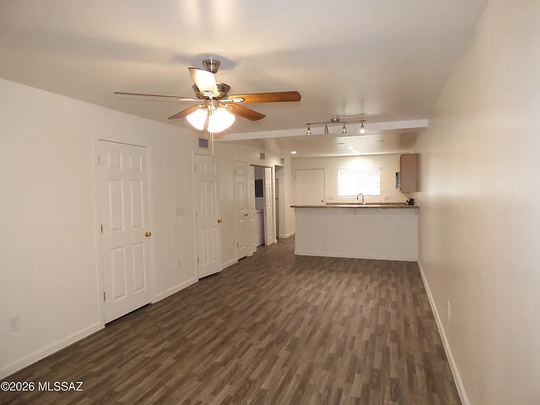 1077 N Riverside Dr #1 — Photo 7
