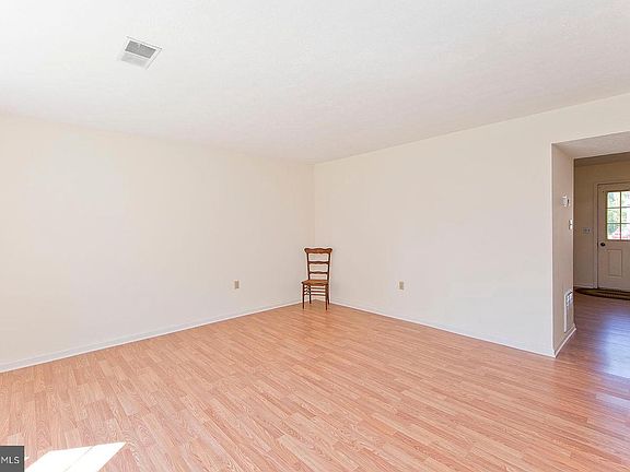 2nd image of 227 Nottoway Dr