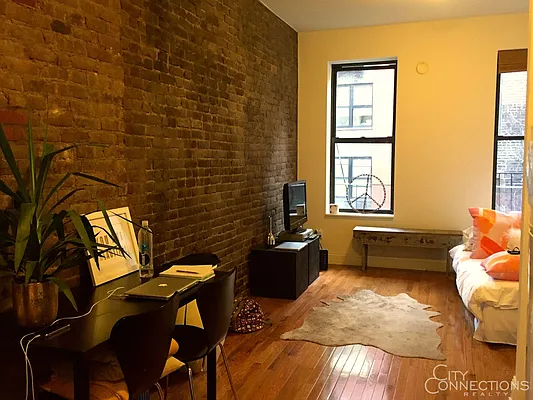 Rented by City Connections Realty | media 13