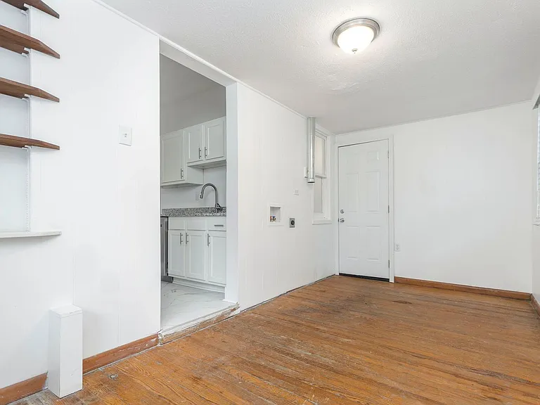 145 N Keats Ave — Photo 22