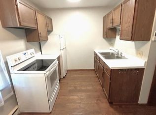 716 S 9th St #21, Clear Lake, IA 50428